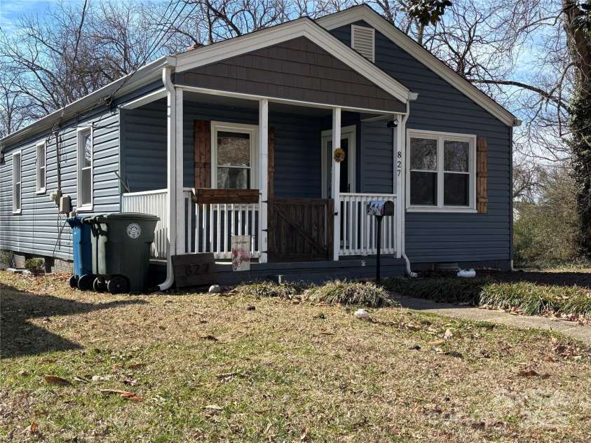 827 Horah Street, Salisbury, NC 28144.  MLS# CAR4226117, YatesRealty ID 26396. 