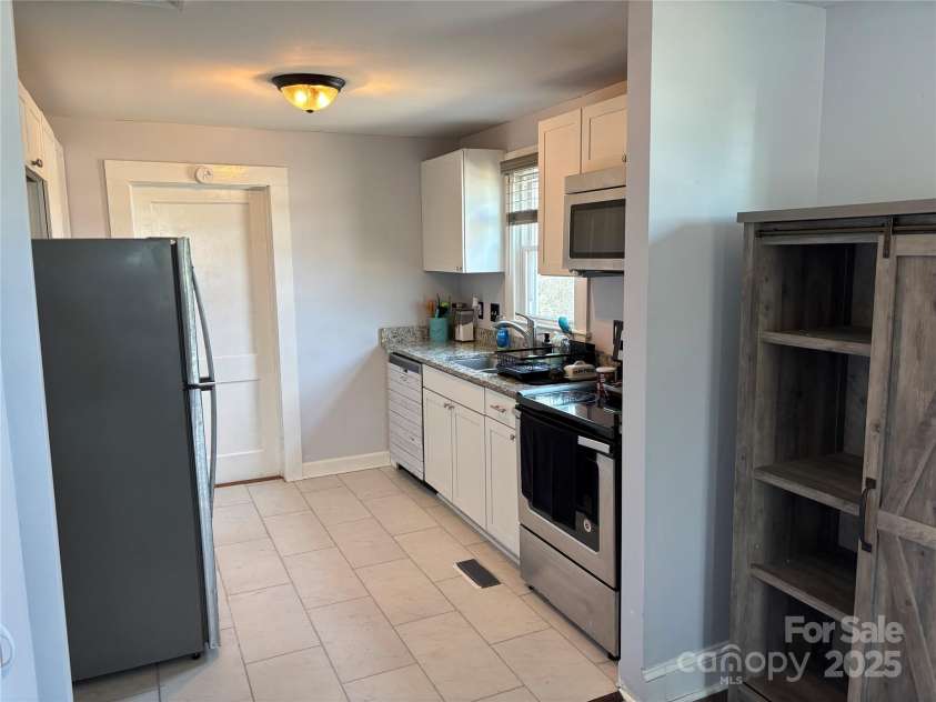 827 Horah Street, Salisbury, NC 28144.  MLS# CAR4226117, YatesRealty ID 26396. 