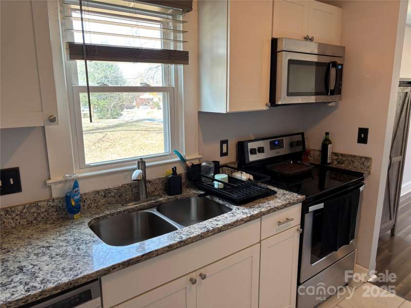 827 Horah Street, Salisbury, NC 28144.  MLS# CAR4226117, YatesRealty ID 26396. 