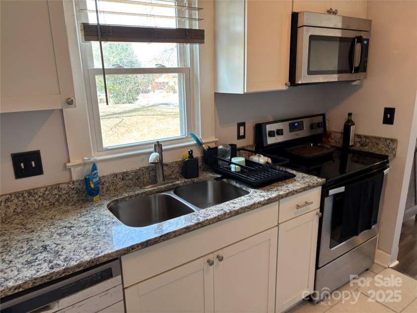 827 Horah Street, Salisbury, NC 28144.  MLS# CAR4226117, YatesRealty ID 26396. 