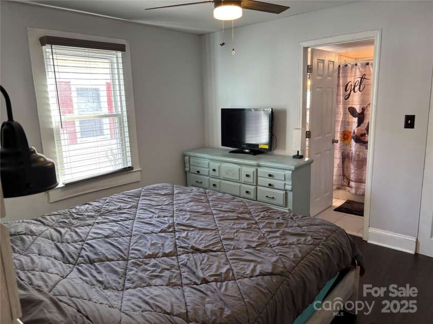 827 Horah Street, Salisbury, NC 28144.  MLS# CAR4226117, YatesRealty ID 26396. 