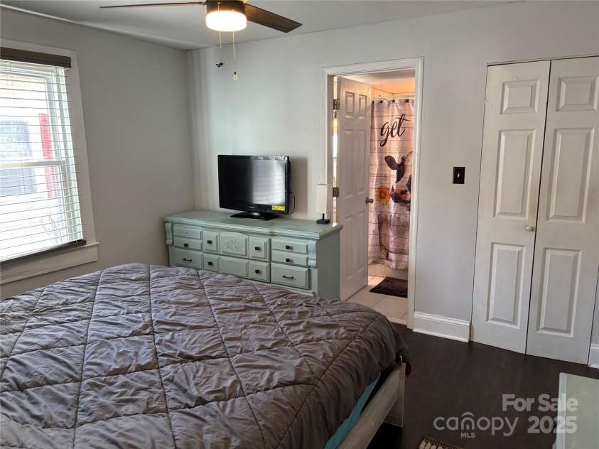 827 Horah Street, Salisbury, NC 28144.  MLS# CAR4226117, YatesRealty ID 26396. 