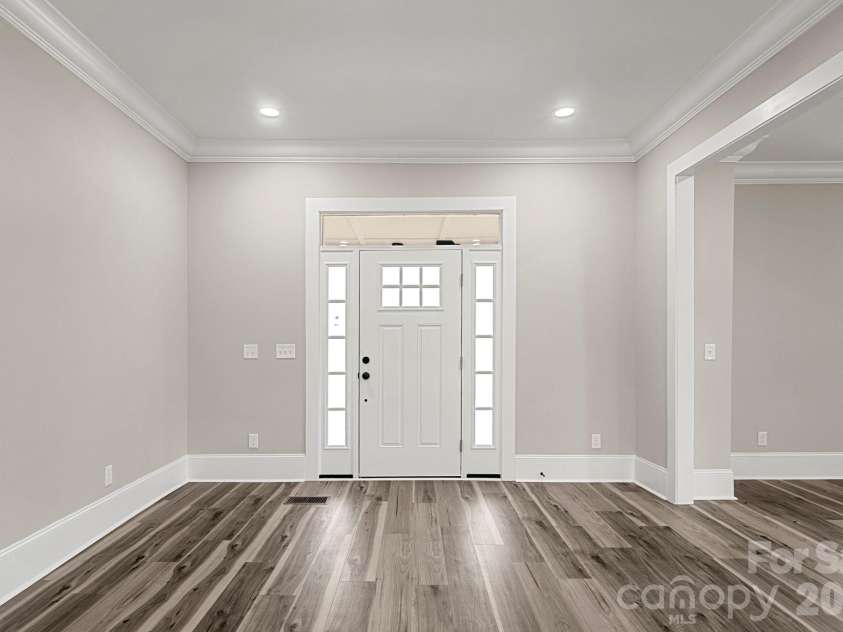 918 New Hope Road, Gastonia, NC 28054.  MLS# CAR4368085, YatesRealty ID 26396. 