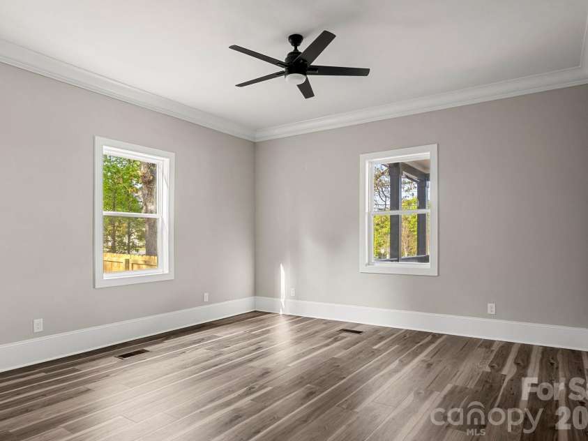 918 New Hope Road, Gastonia, NC 28054.  MLS# CAR4368085, YatesRealty ID 26396. 