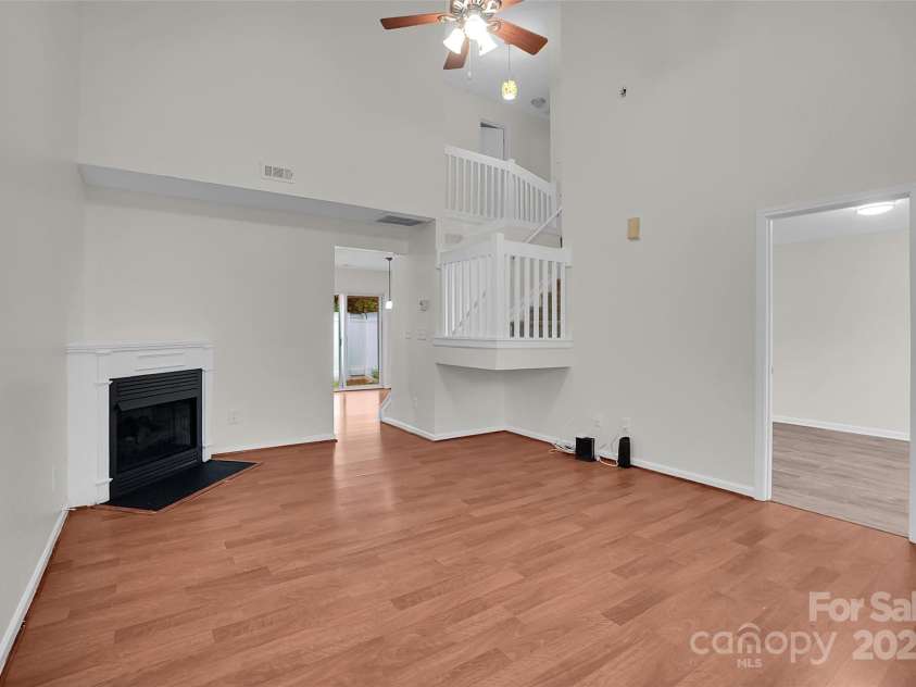 5237 Ficus Tree Lane, Charlotte, NC 28215.  MLS# CAR4288563, YatesRealty ID 26397. 