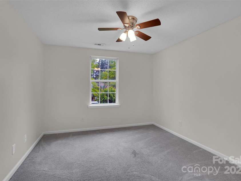 5237 Ficus Tree Lane, Charlotte, NC 28215.  MLS# CAR4288563, YatesRealty ID 26397. 