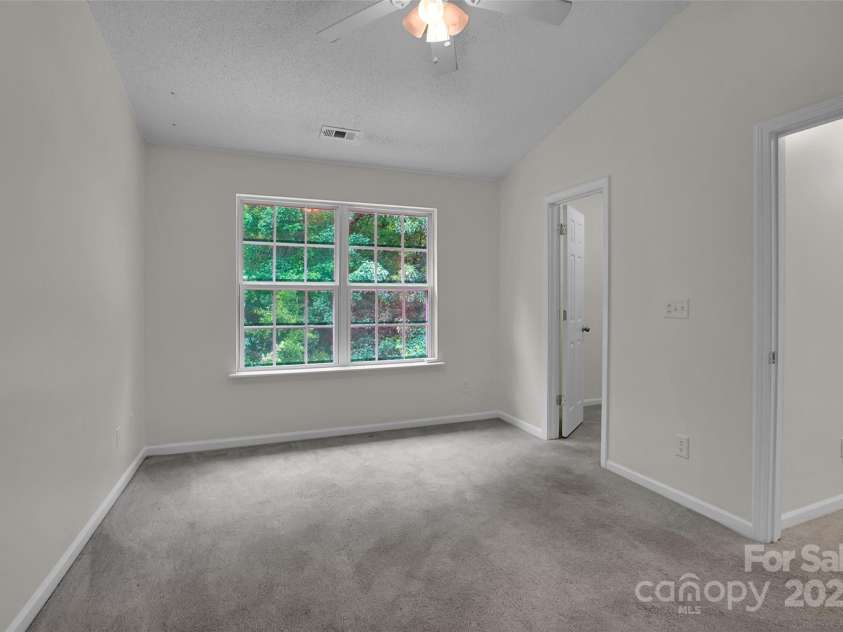 5237 Ficus Tree Lane, Charlotte, NC 28215.  MLS# CAR4288563, YatesRealty ID 26397. 