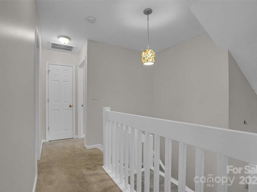 5237 Ficus Tree Lane, Charlotte, NC 28215.  MLS# CAR4288563, YatesRealty ID 26397. 