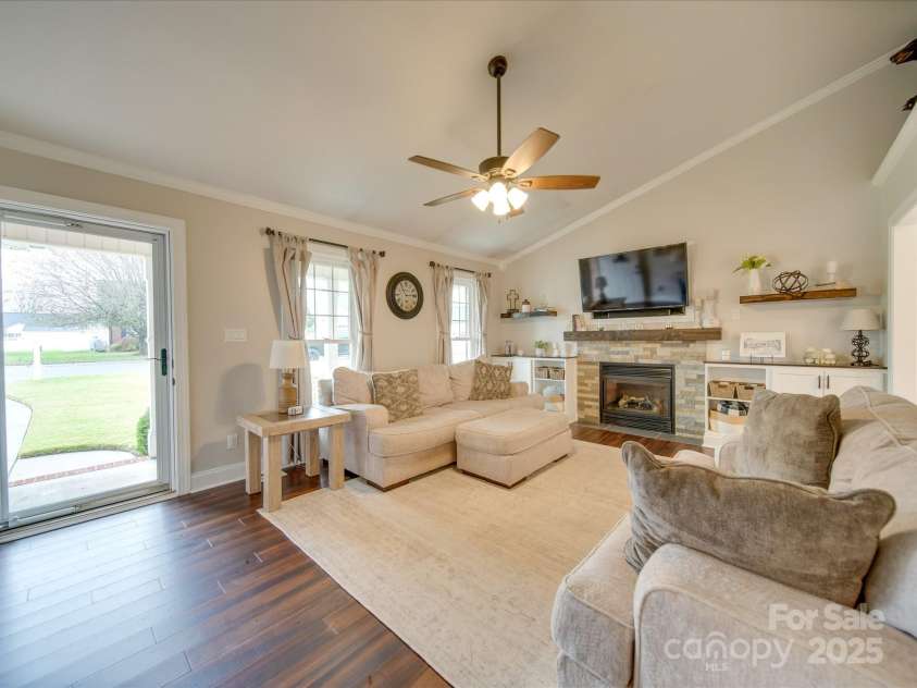 1209 Pressley Downs Drive, Concord, NC 28025.  MLS# CAR4264651, YatesRealty ID 26398. 