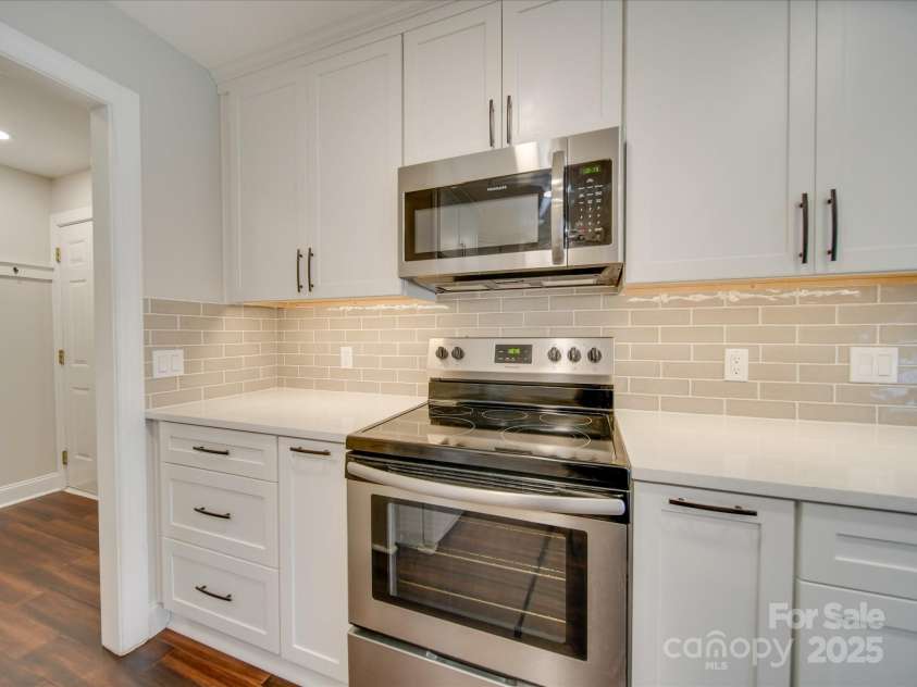 1209 Pressley Downs Drive, Concord, NC 28025.  MLS# CAR4264651, YatesRealty ID 26398. 