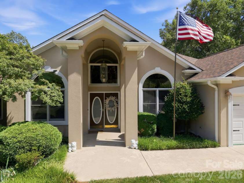 20127 Chapel Point Lane, Cornelius, NC 28031.  MLS# CAR4387652, YatesRealty ID 26399. 