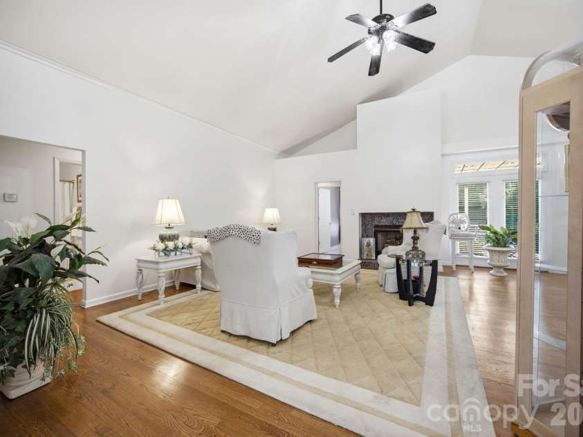 20127 Chapel Point Lane, Cornelius, NC 28031.  MLS# CAR4387652, YatesRealty ID 26399. 