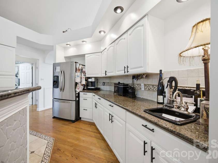 20127 Chapel Point Lane, Cornelius, NC 28031.  MLS# CAR4387652, YatesRealty ID 26399. 