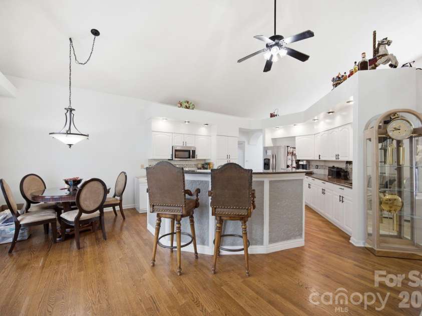 20127 Chapel Point Lane, Cornelius, NC 28031.  MLS# CAR4387652, YatesRealty ID 26399. 