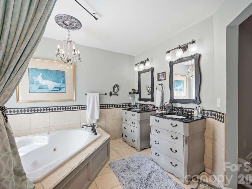 20127 Chapel Point Lane, Cornelius, NC 28031.  MLS# CAR4387652, YatesRealty ID 26399. 