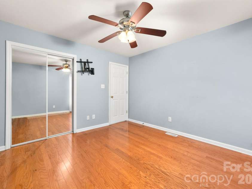 20127 Chapel Point Lane, Cornelius, NC 28031.  MLS# CAR4423446, YatesRealty ID 26399. 