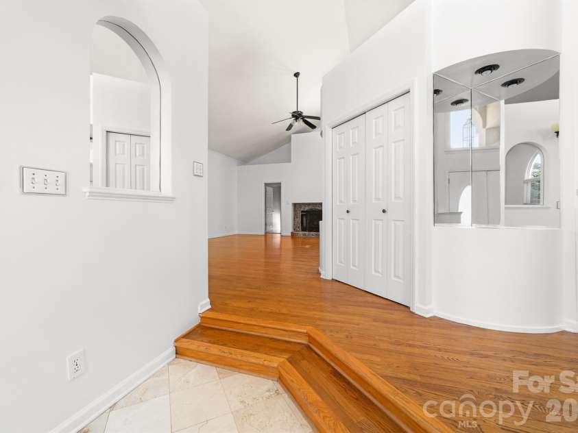 20127 Chapel Point Lane, Cornelius, NC 28031.  MLS# CAR4423446, YatesRealty ID 26399. Foyer