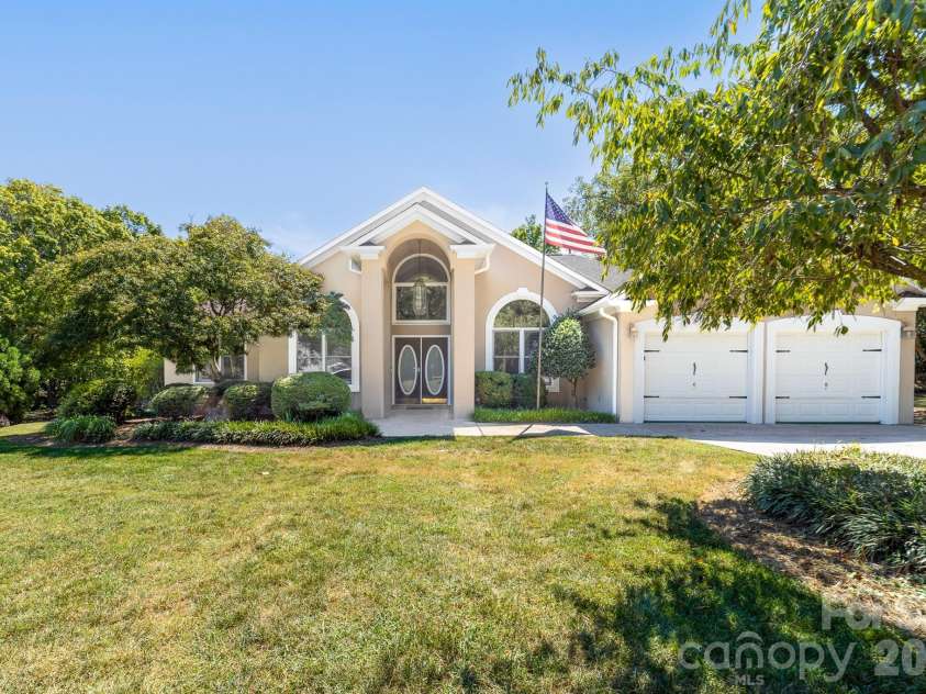 20127 Chapel Point Lane, Cornelius, NC 28031.  MLS# CAR4423446, YatesRealty ID 26399. Front Elevation