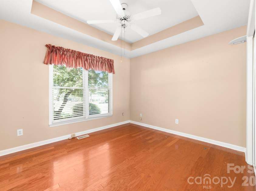 20127 Chapel Point Lane, Cornelius, NC 28031.  MLS# CAR4423446, YatesRealty ID 26399. Guest Room 2