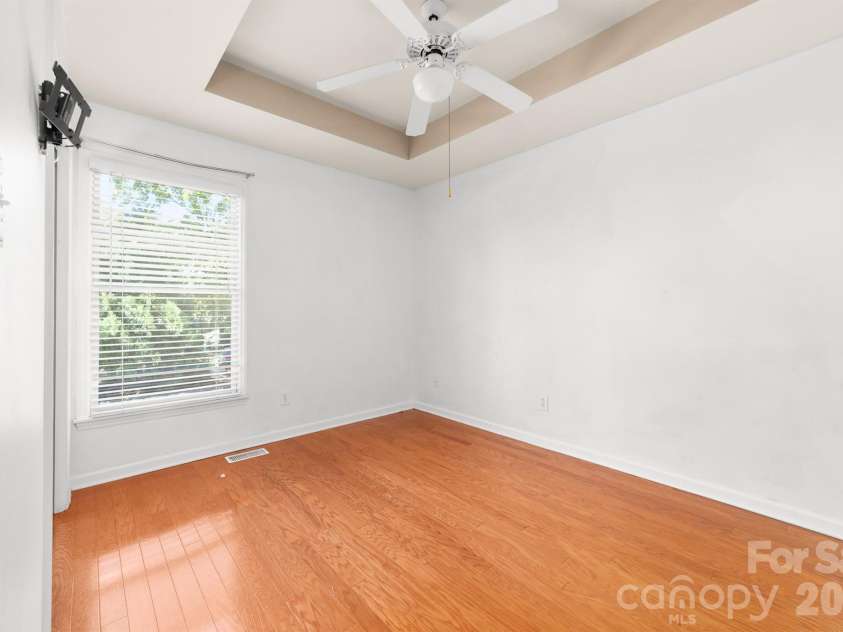 20127 Chapel Point Lane, Cornelius, NC 28031.  MLS# CAR4423446, YatesRealty ID 26399. Guest Room 3