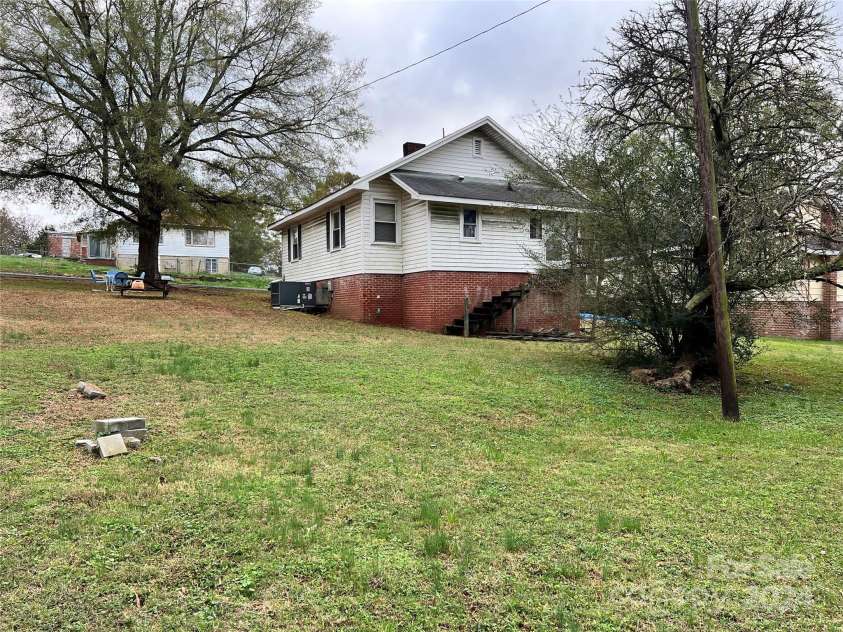 210 Lincoln Street, Albemarle, NC 28001.  MLS# CAR4199481, YatesRealty ID 264. 