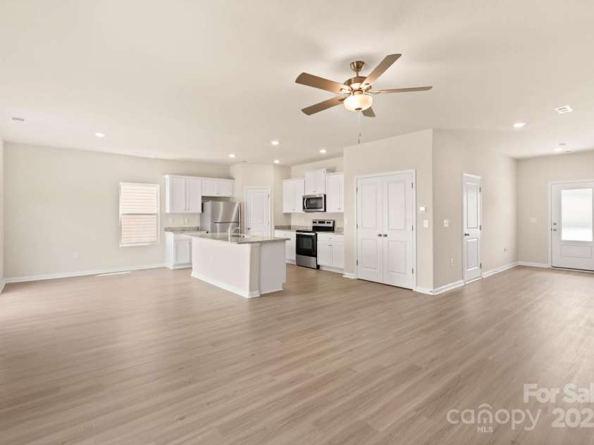 125 Lightning Drive, Shelby, NC 28152.  MLS# CAR4234133, YatesRealty ID 2640. 