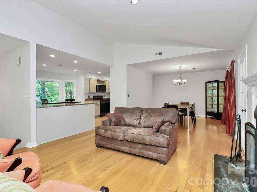 16 Woodvine Lane, Clover, SC 29710.  MLS# CAR4303329, YatesRealty ID 2640. 