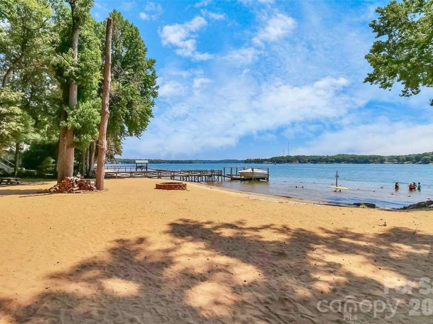 16 Woodvine Lane, Clover, SC 29710.  MLS# CAR4303329, YatesRealty ID 2640. 