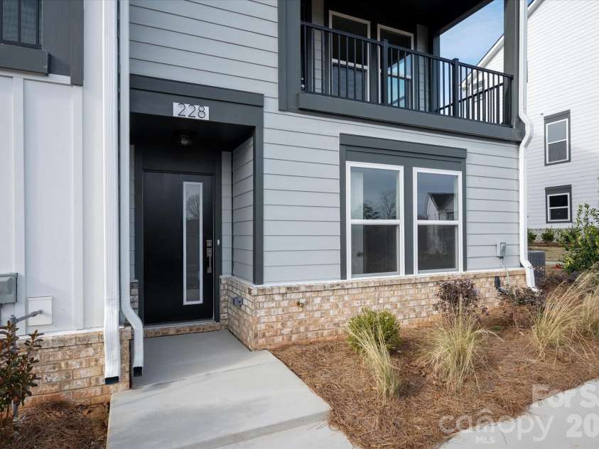 228 Ferebee Place, Charlotte, NC 28213.  MLS# CAR4335382, YatesRealty ID 2640. 