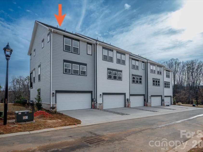 228 Ferebee Place, Charlotte, NC 28213.  MLS# CAR4335382, YatesRealty ID 2640. 