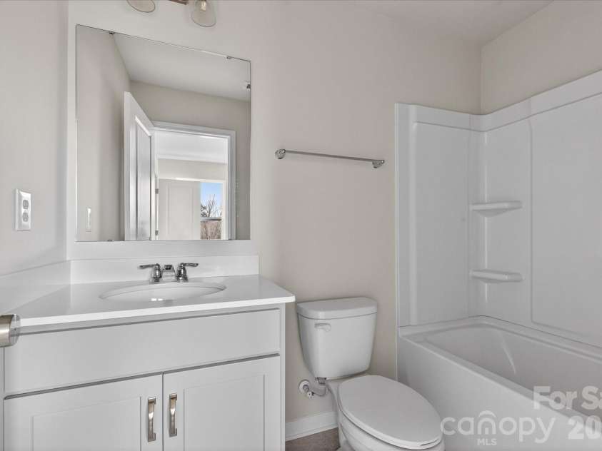 228 Ferebee Place, Charlotte, NC 28213.  MLS# CAR4335382, YatesRealty ID 2640. Bath 3 (1st Floor)