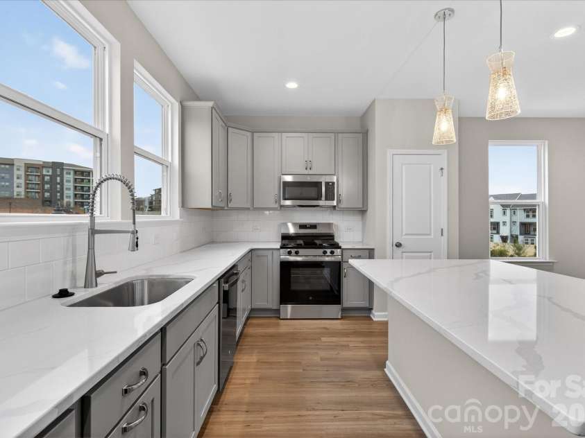 228 Ferebee Place, Charlotte, NC 28213.  MLS# CAR4335382, YatesRealty ID 2640. Kitchen