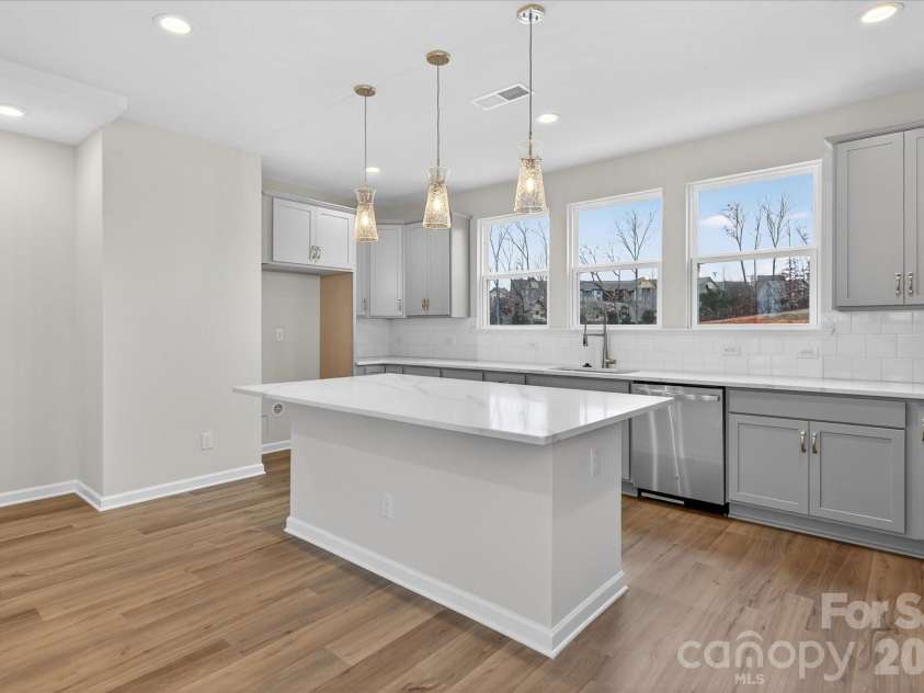 228 Ferebee Place, Charlotte, NC 28213.  MLS# CAR4335382, YatesRealty ID 2640. Kitchen
