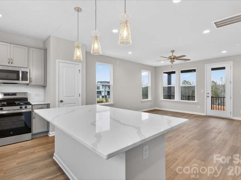228 Ferebee Place, Charlotte, NC 28213.  MLS# CAR4335382, YatesRealty ID 2640. Kitchen/Living Room
