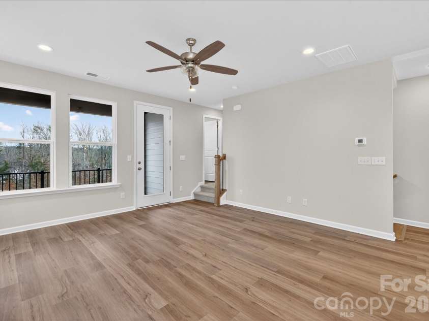 228 Ferebee Place, Charlotte, NC 28213.  MLS# CAR4335382, YatesRealty ID 2640. Living Room