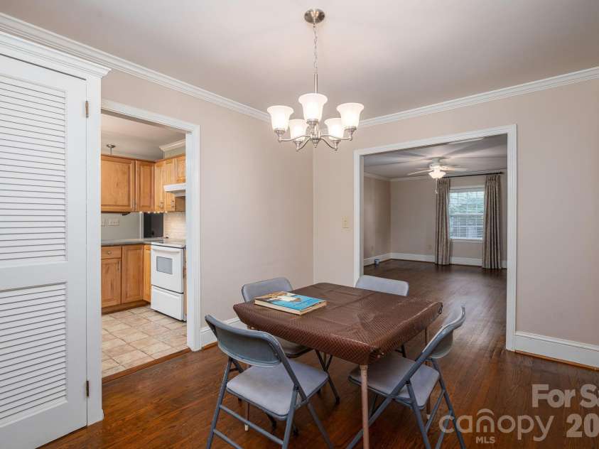 414 Elizabeth Street, Gastonia, NC 28054.  MLS# CAR4387556, YatesRealty ID 26400. 