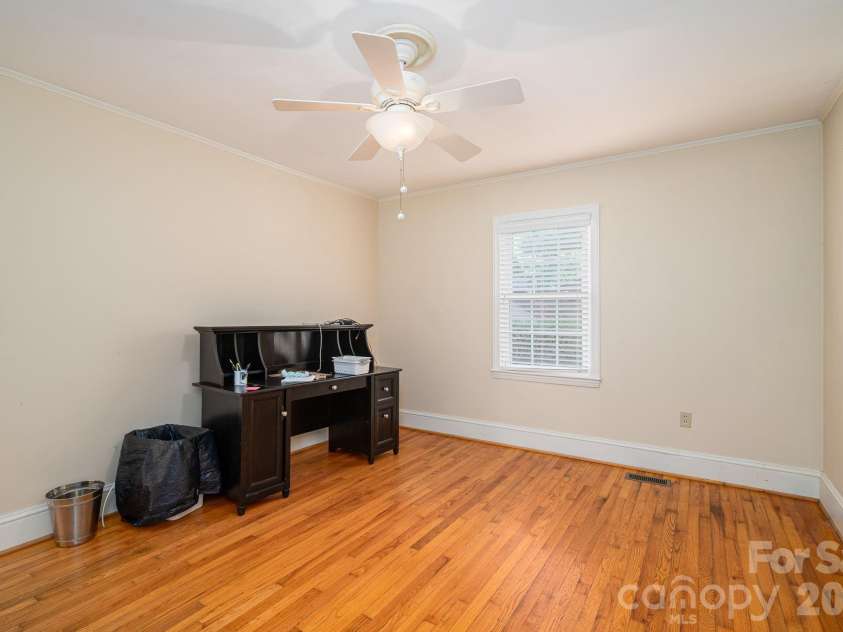 414 Elizabeth Street, Gastonia, NC 28054.  MLS# CAR4387556, YatesRealty ID 26400. 