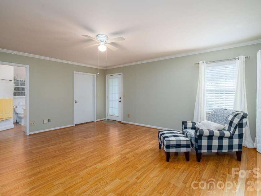 414 Elizabeth Street, Gastonia, NC 28054.  MLS# CAR4387556, YatesRealty ID 26400. 