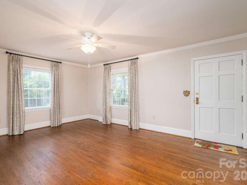 414 Elizabeth Street, Gastonia, NC 28054.  MLS# CAR4387556, YatesRealty ID 26400. 