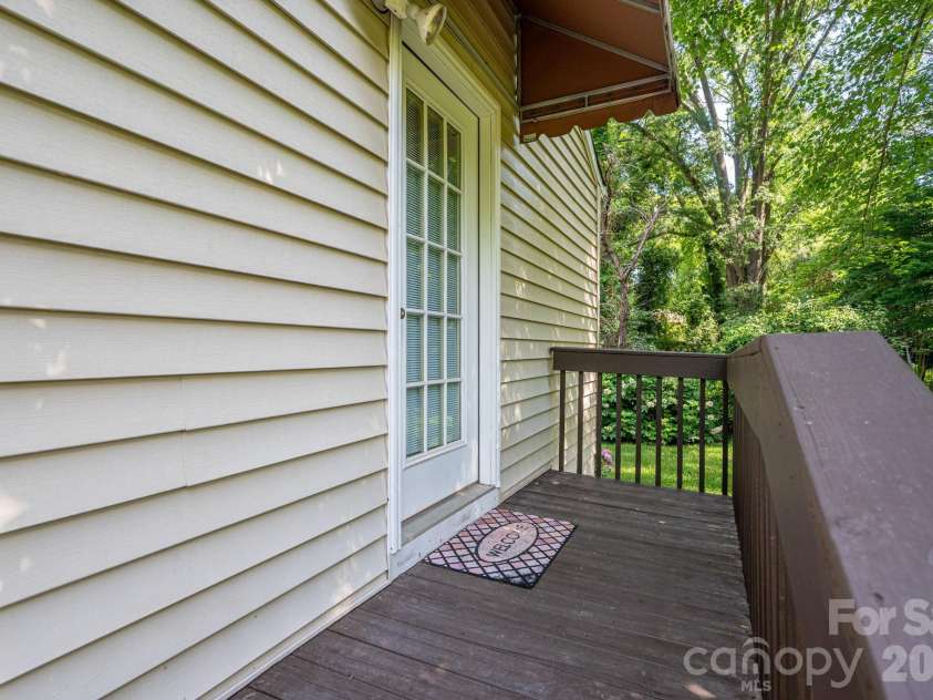 414 Elizabeth Street, Gastonia, NC 28054.  MLS# CAR4387556, YatesRealty ID 26400. 