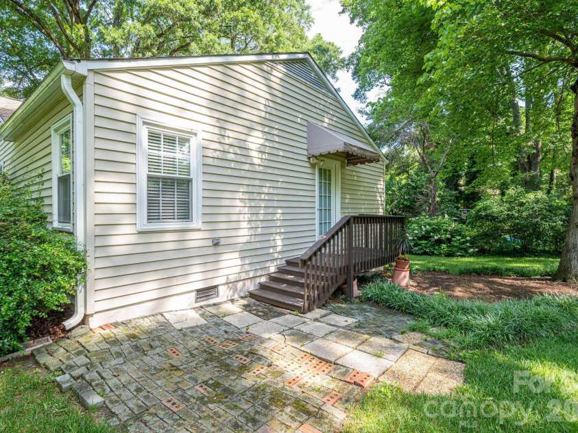 414 Elizabeth Street, Gastonia, NC 28054.  MLS# CAR4387556, YatesRealty ID 26400. 