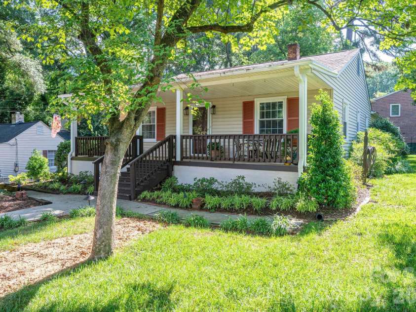 414 Elizabeth Street, Gastonia, NC 28054.  MLS# CAR4387556, YatesRealty ID 26400. 