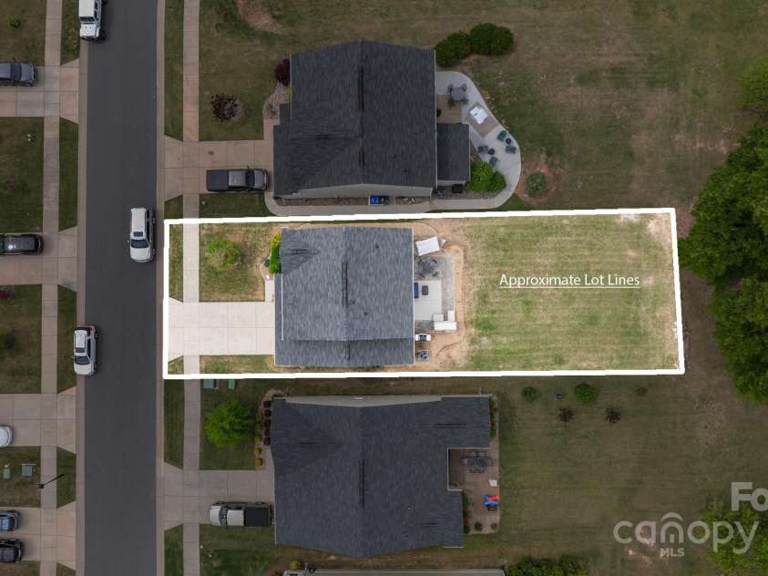 176 Jennymarie Road, Mooresville, NC 28115.  MLS# CAR4249290, YatesRealty ID 26401. Approx Lot Lines