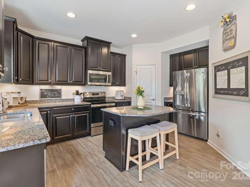 176 Jennymarie Road, Mooresville, NC 28115.  MLS# CAR4249290, YatesRealty ID 26401. Kitchen