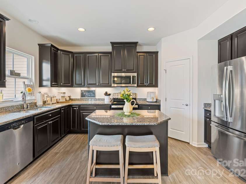 176 Jennymarie Road, Mooresville, NC 28115.  MLS# CAR4249290, YatesRealty ID 26401. Kitchen