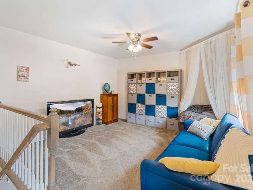 176 Jennymarie Road, Mooresville, NC 28115.  MLS# CAR4249290, YatesRealty ID 26401. Loft