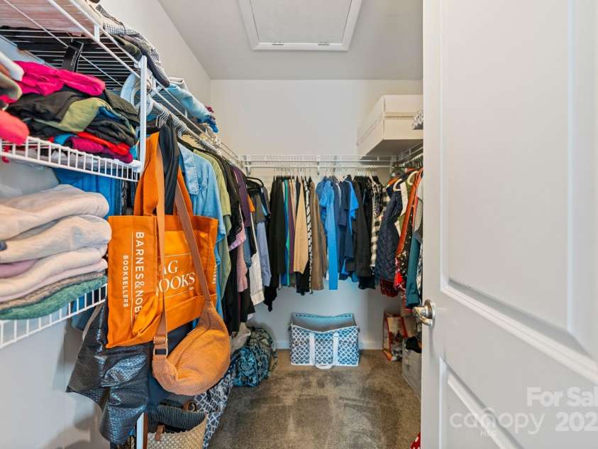 176 Jennymarie Road, Mooresville, NC 28115.  MLS# CAR4249290, YatesRealty ID 26401. Primary Closet