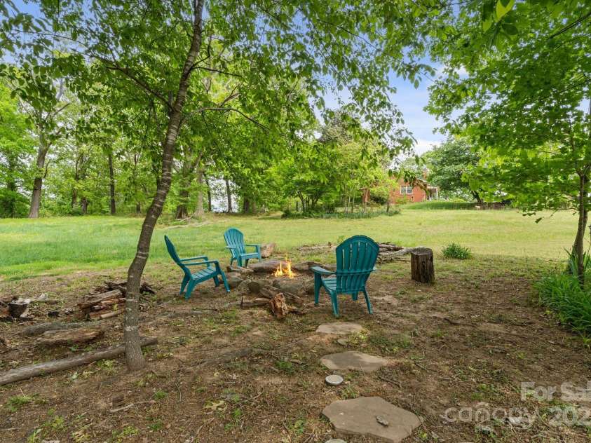 176 Jennymarie Road, Mooresville, NC 28115.  MLS# CAR4249290, YatesRealty ID 26401. This section of land is owned by HOA but being used by owner