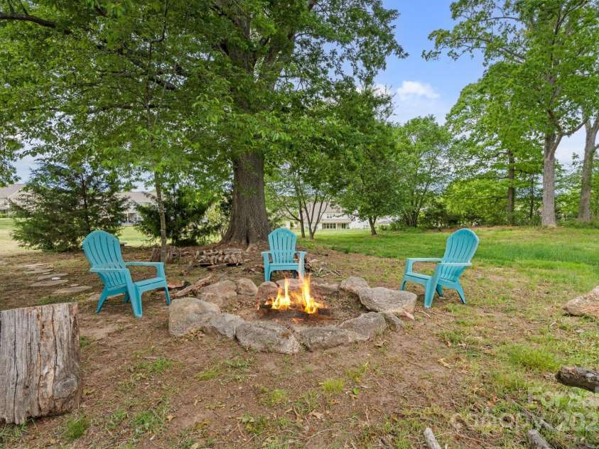 176 Jennymarie Road, Mooresville, NC 28115.  MLS# CAR4249290, YatesRealty ID 26401. This section of land is owned by HOA but being used by owner