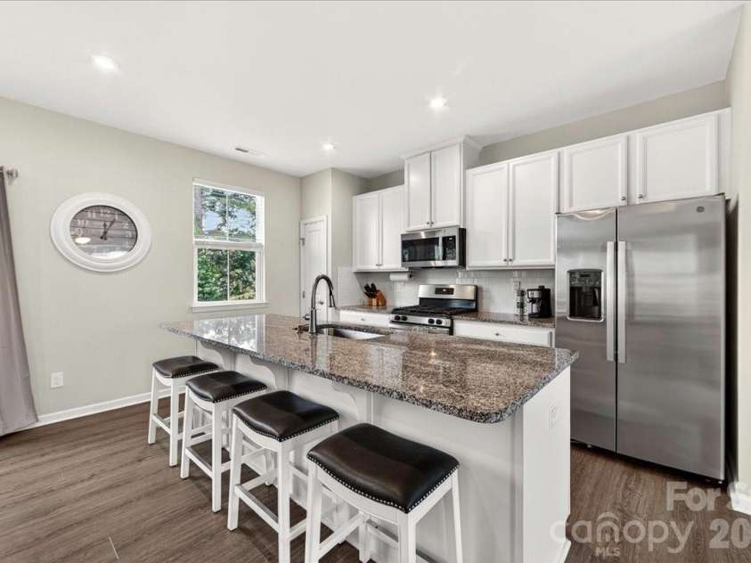 2662 Grantham Place Drive, Fort Mill, SC 29715.  MLS# CAR4386489, YatesRealty ID 26402. 
